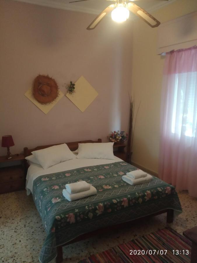 Captain'S Rooms Aegina Экстерьер фото